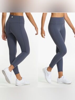 Vuori Womens Studio Pocket Legging | Azure - size Large